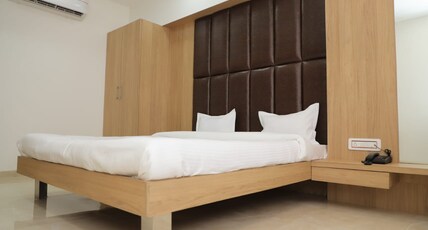 Dwarka Palace Lodging Room Type - Executive AC Room