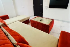 1 BHK Entire Flat near Airport with Balcony