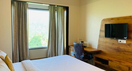 Desi Thath Resort Room Type - Lake View Room