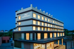 Nataraj Sarovar Portico