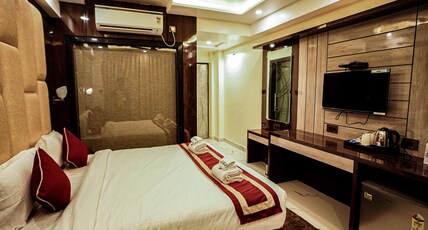 Gogol Beach Resort Room Type - Deluxe Room With Mini Fridge And balcony city view