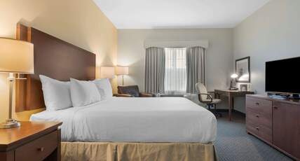 Best Western Plus Liverpool Hotel & Conference Centre Room Type - Accessible - 1 King, Mobility Accessible, Roll In Shower, Refrigerator, Wi-Fi, Non-Smoking, Full Bre Best Western Plus Liverpool Hotel & Conference Centre Room Type - Accessible - 1 King, Mobility Accessible, Roll In Shower, Refrigerator, Wi-Fi, Non-Smoking, Full Bre
