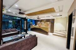 Hotel Silver Street 2 Mins Walk From New Delhi Railway station