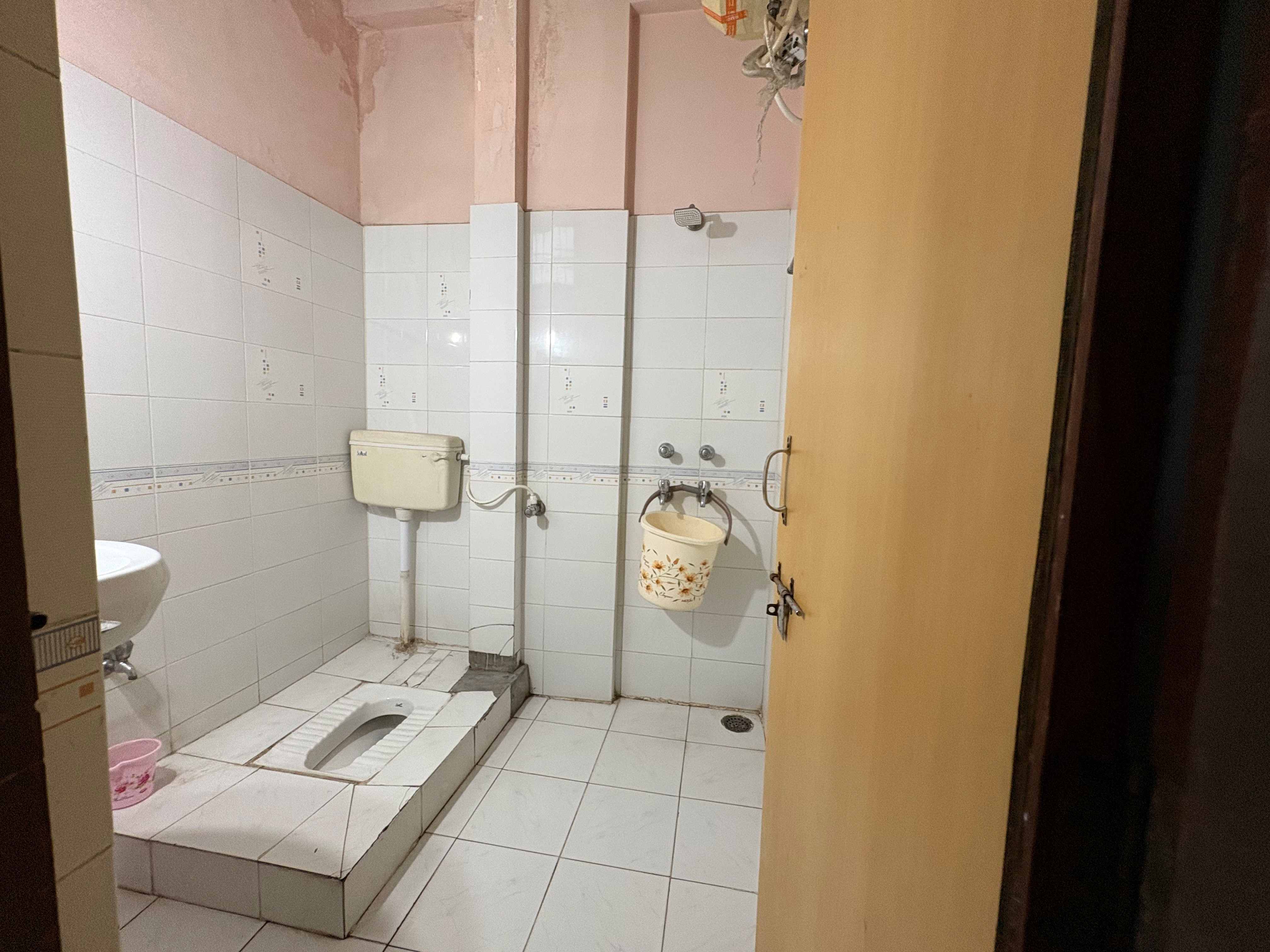 Hotel Maharaja - Tap to explore photos