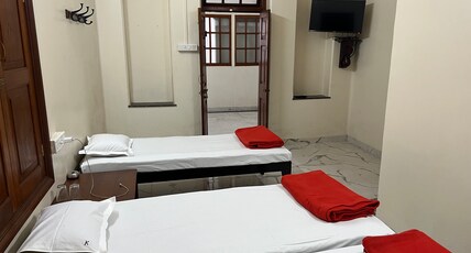 Shree Laxminarayan Niwas Room Type - Double Bed Non AC Delux Room