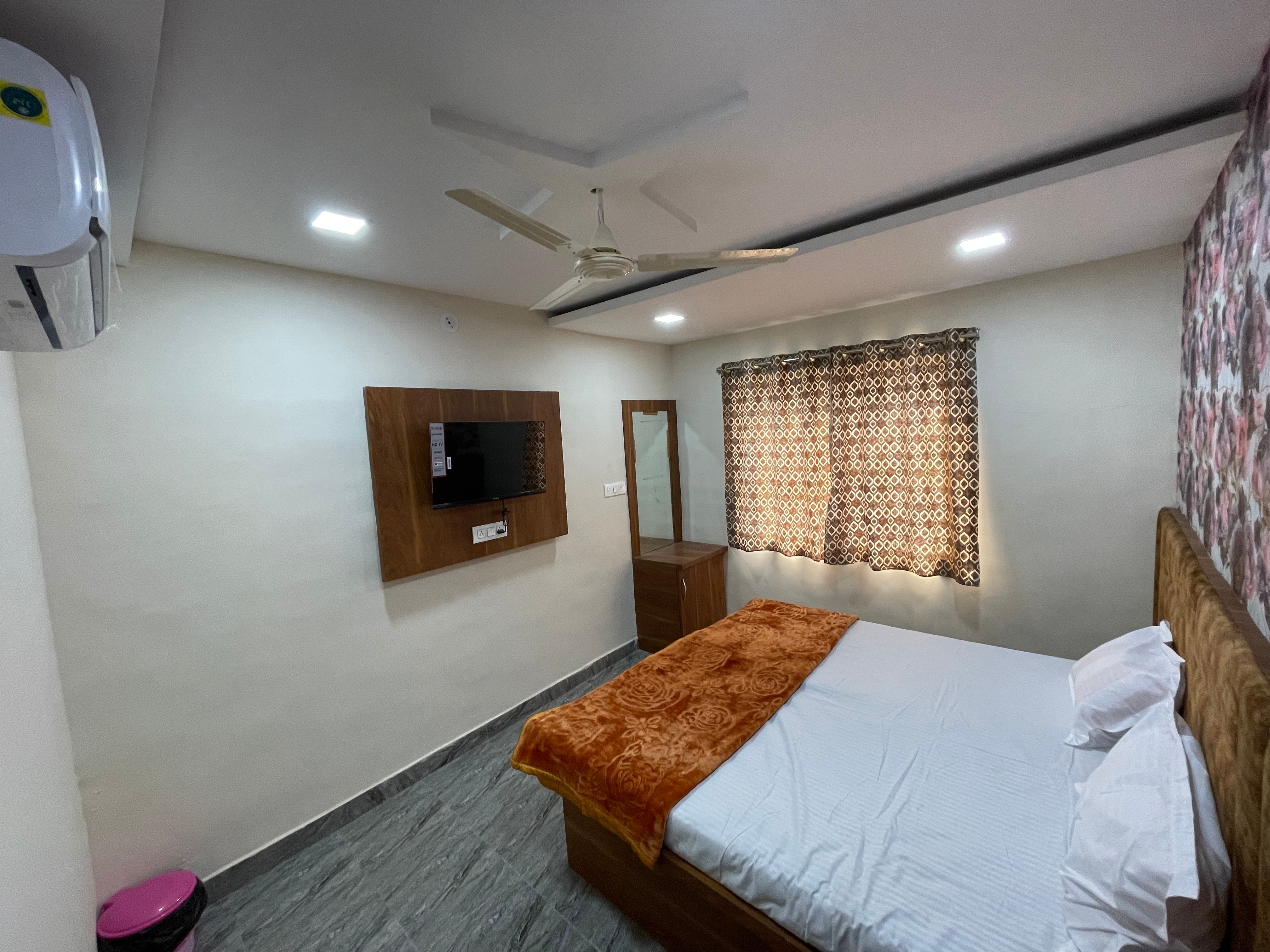 Hotel Prestige - Tap to explore photos