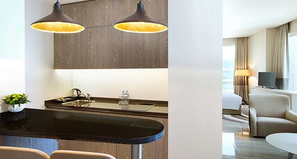 DoubleTree by Hilton Hotel Doha Old Town Room Type - KING PANORAMIC STUDIO