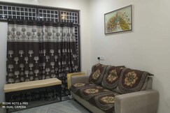 Cozy 3 BHK Yashoda KIMS Sec bath