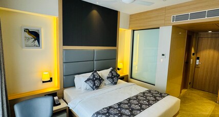 Instafeel Hotel Room Type - Deluxe Room