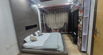 Slepyy Fox - Backpacker Hostel in Greater Kailash Room Type - Standard King Room