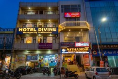 Hotel Devine Opp Jubilee Walk Mall & Near Gurdwara Sohana