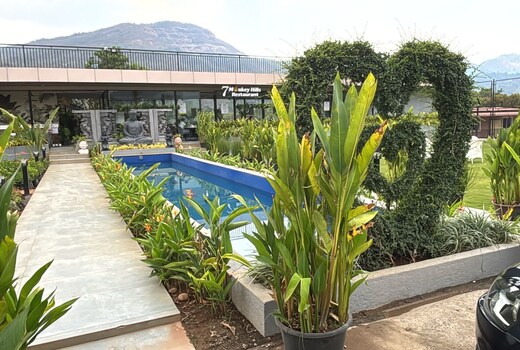 7 Tree Resort and Restaurant