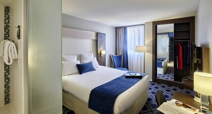 Mercure Chartres Centre Cath Room Type - Comfort Room with 1 large bed