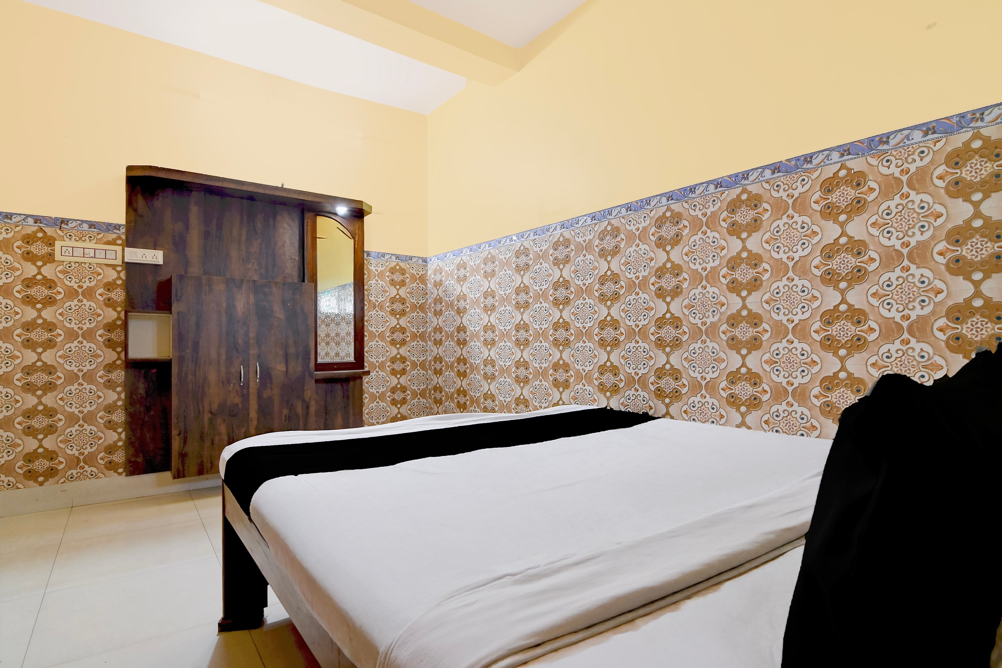 SPOT ON Hotel Swapno Nir - Tap to explore photos
