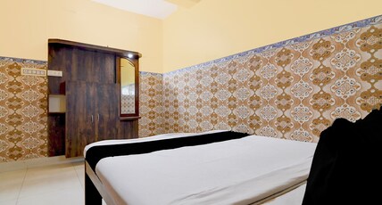 SPOT ON Hotel Swapno Nir Room Type - Classic