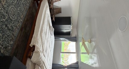 Baas Basai singe room space Room Type - Single room space 