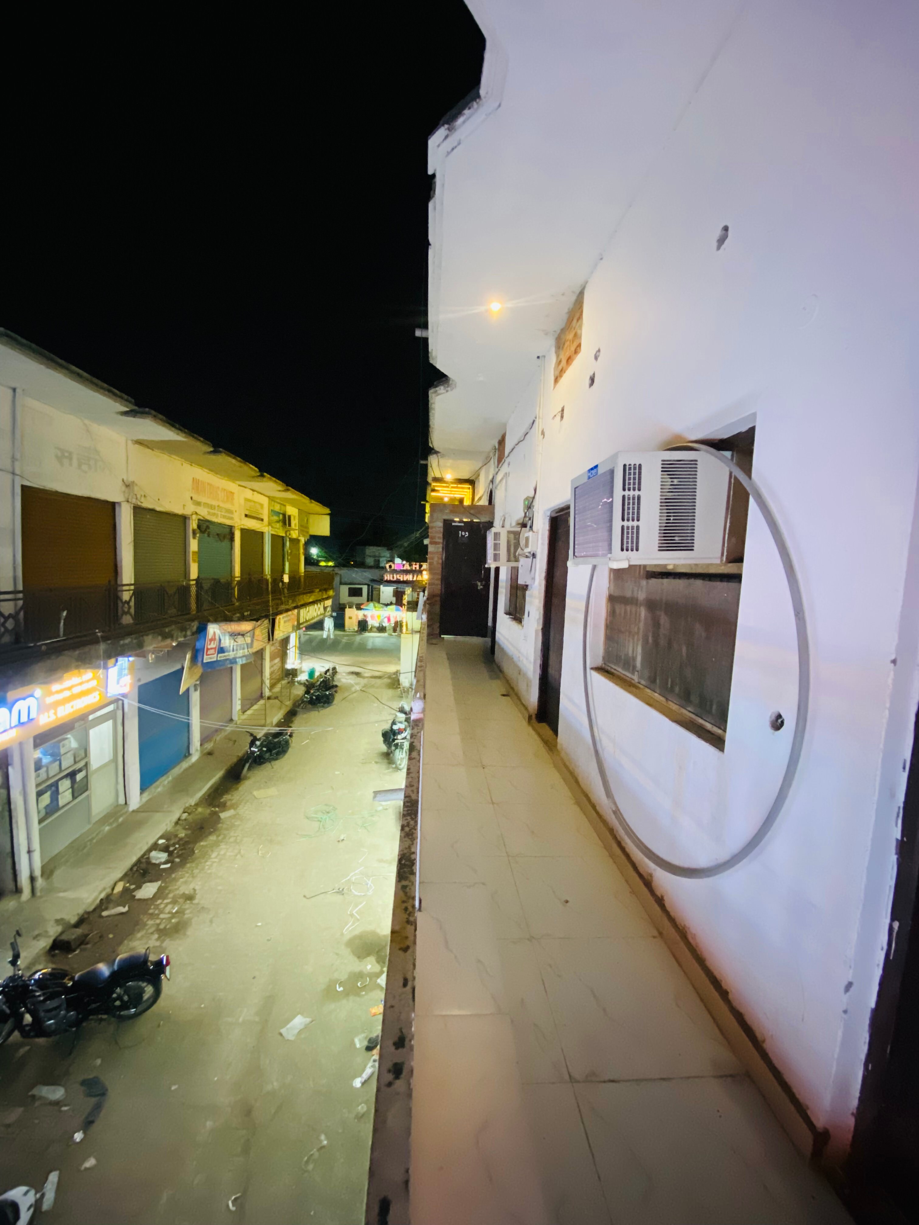 Yashwant Hotel - Tap to explore photos