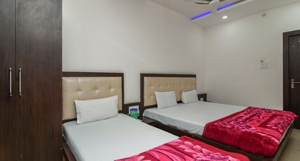 Hotel Shree Vijay Palace Room Type - Three Bed AC Room