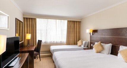 Mercure Maidstone Great Danes Hotel Room Type - Classic family room for 2 adults and 1 child