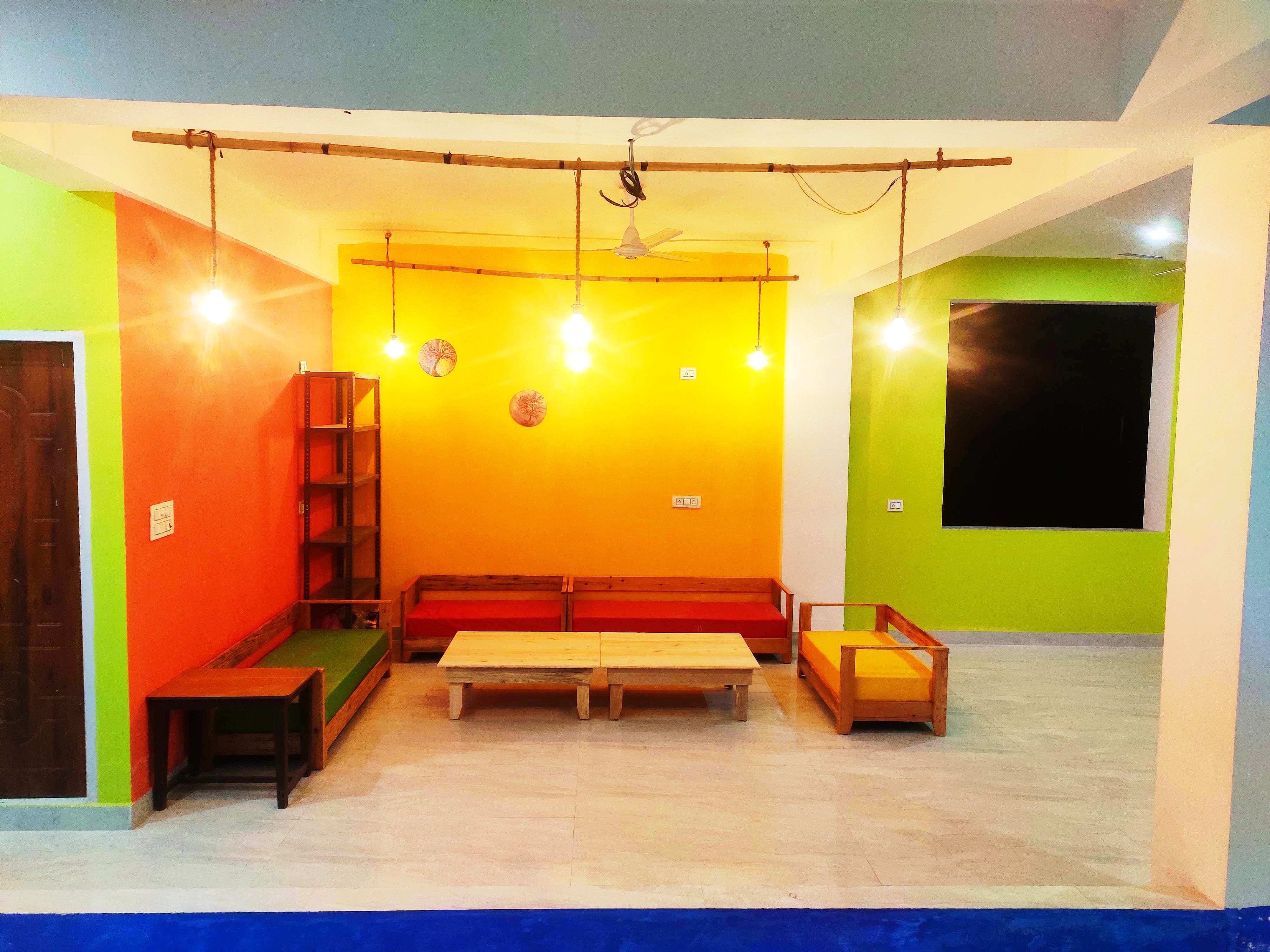 Hill Hoppers | Private Rooms & Dorms - Tap to explore photos