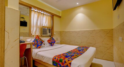 FabHotel Starwood Residency - 100m from Dr DY Patil Stadium Room Type - Premium Room