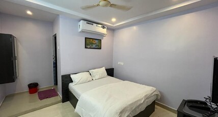 S K GUEST HOUSE Room Type - Standard Double Ac Room