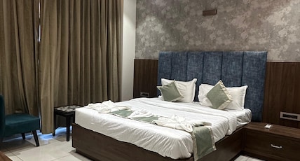Hotel Golden Heritage Dapoli Room Type - Deluxe AC Room Hotel Golden Heritage Dapoli Room Type - Deluxe AC Room