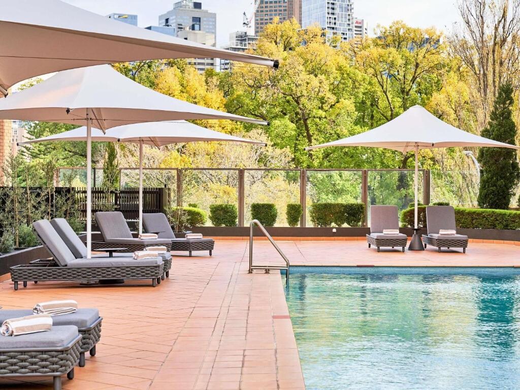 Pullman Melbourne on the Park - Tap to explore photos