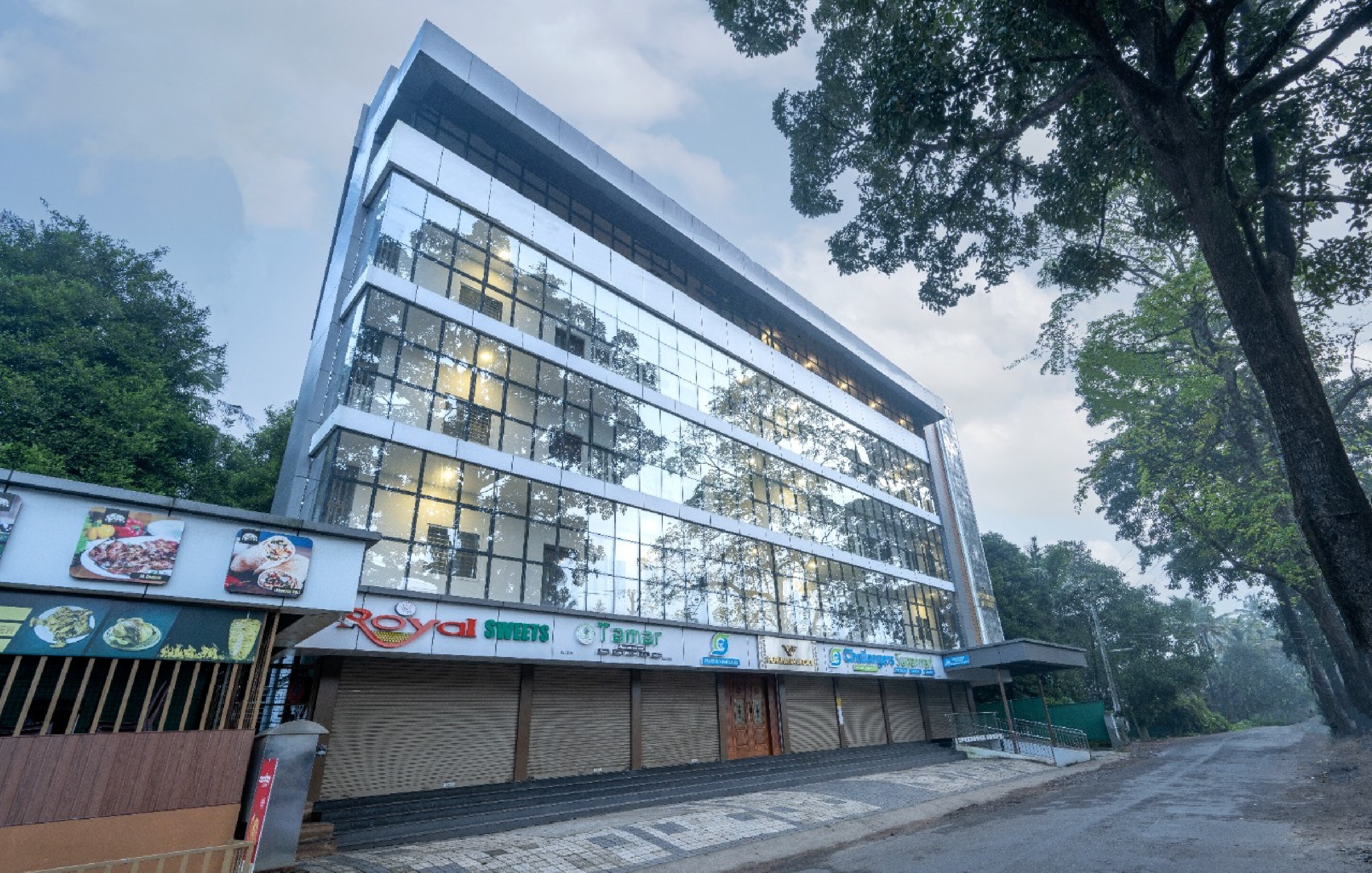 Perumayan Arcade - Tap to explore photos