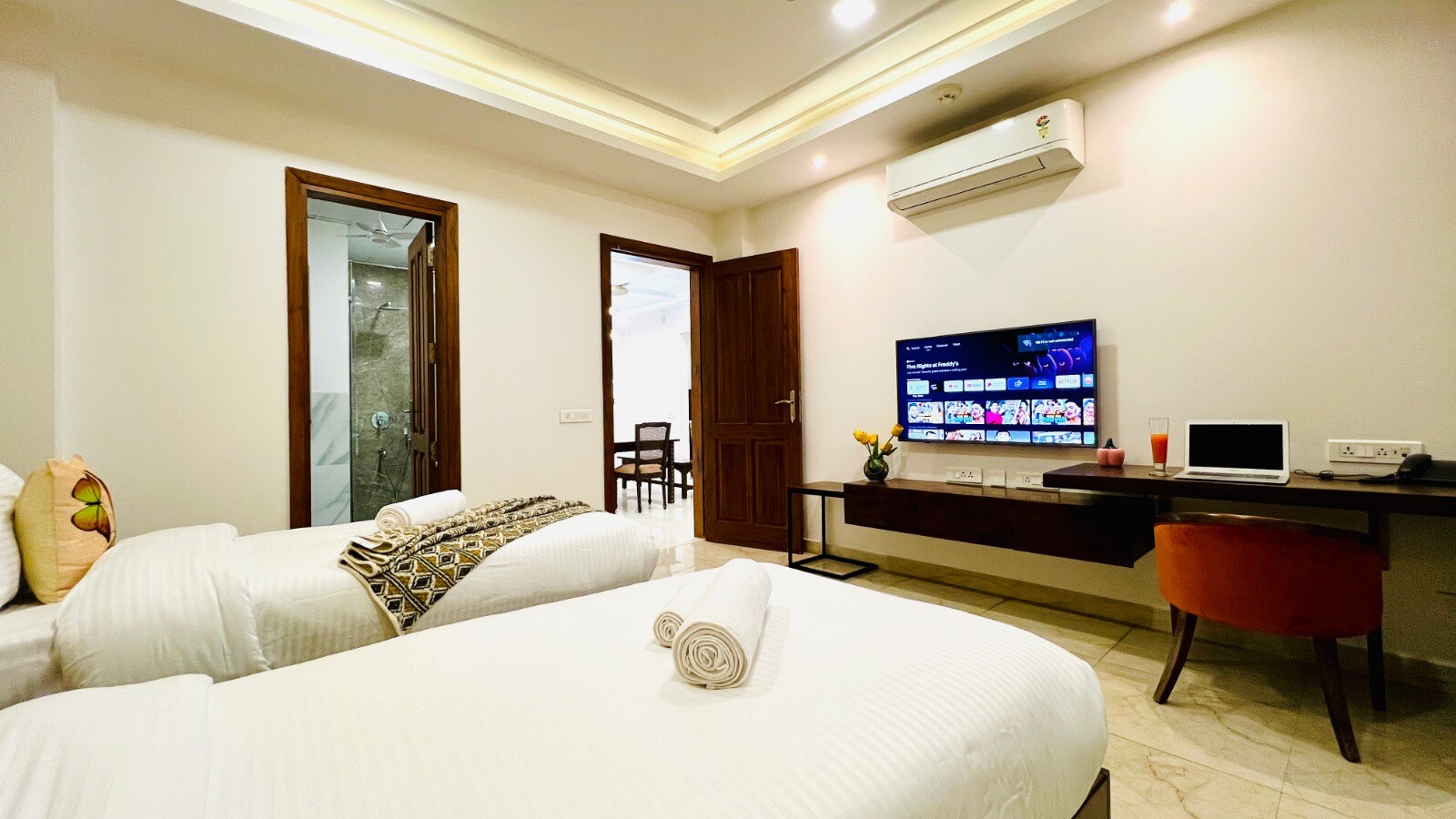 BluO Medicity - Boutique Hotel Gurgaon - Tap to explore photos