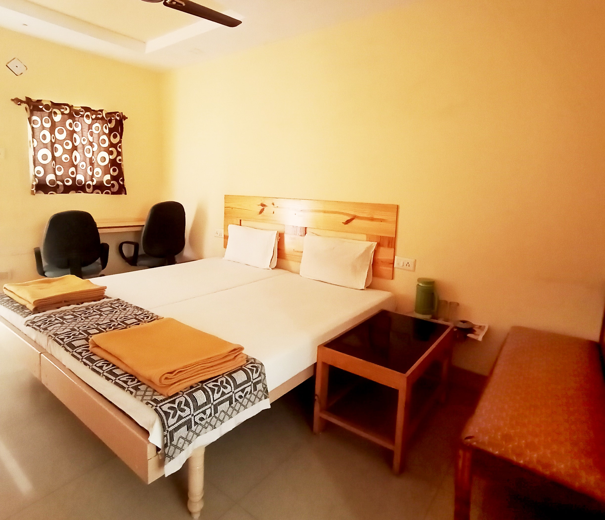 VRP Guest House - Tap to explore photos