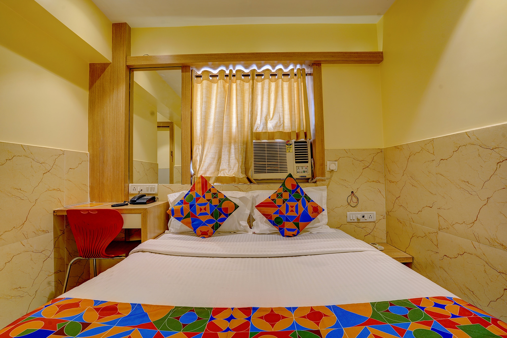 FabHotel Starwood Residency - 100m from Dr DY Patil Stadium - Tap to explore photos