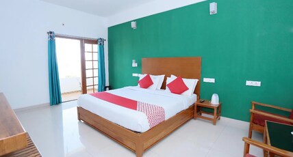VC ELITE RESIDENCY Room Type - Elite DELUXE ROOM (With balcony)