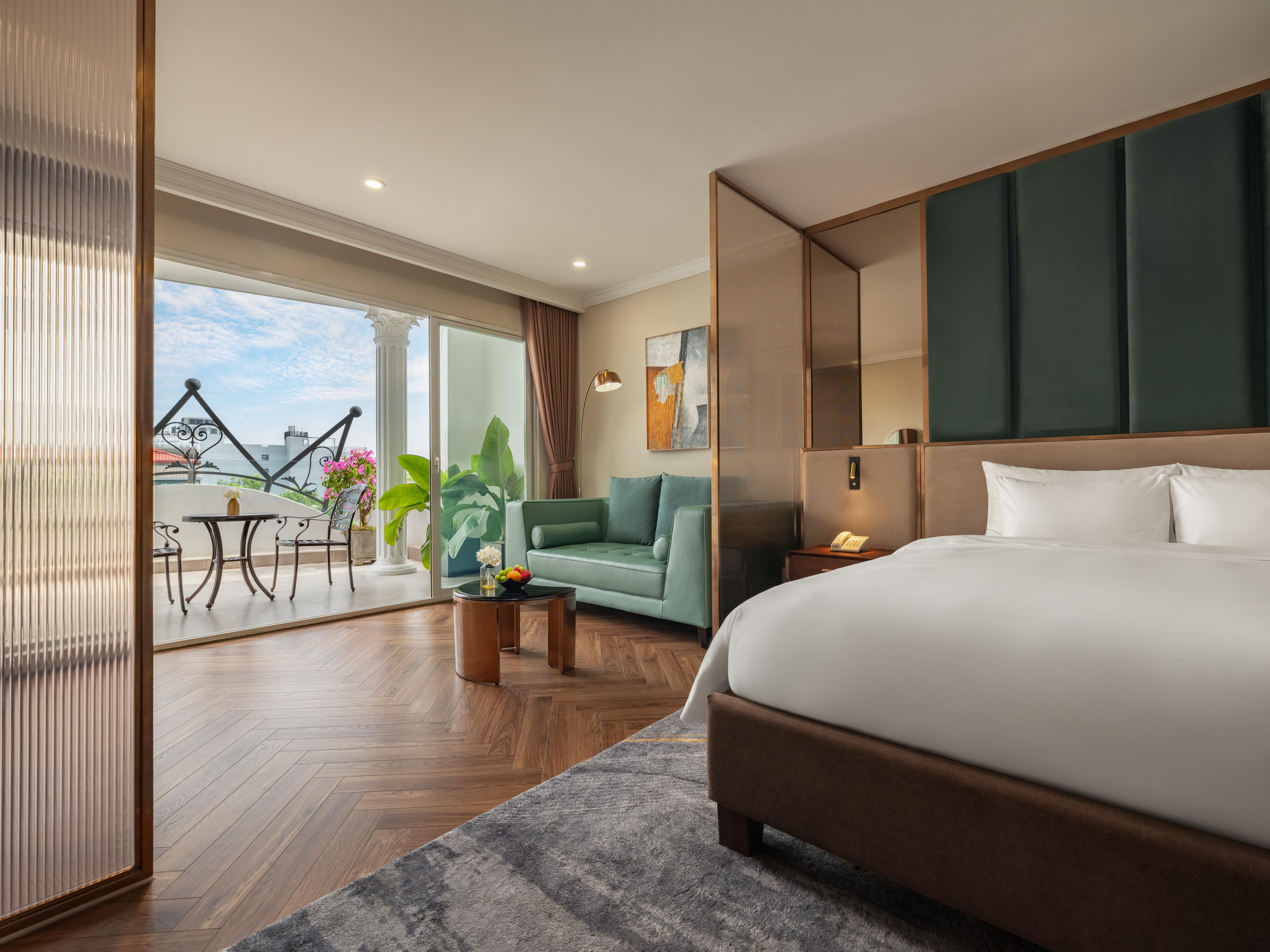 Splendid Premium Hotel - Tap to explore photos