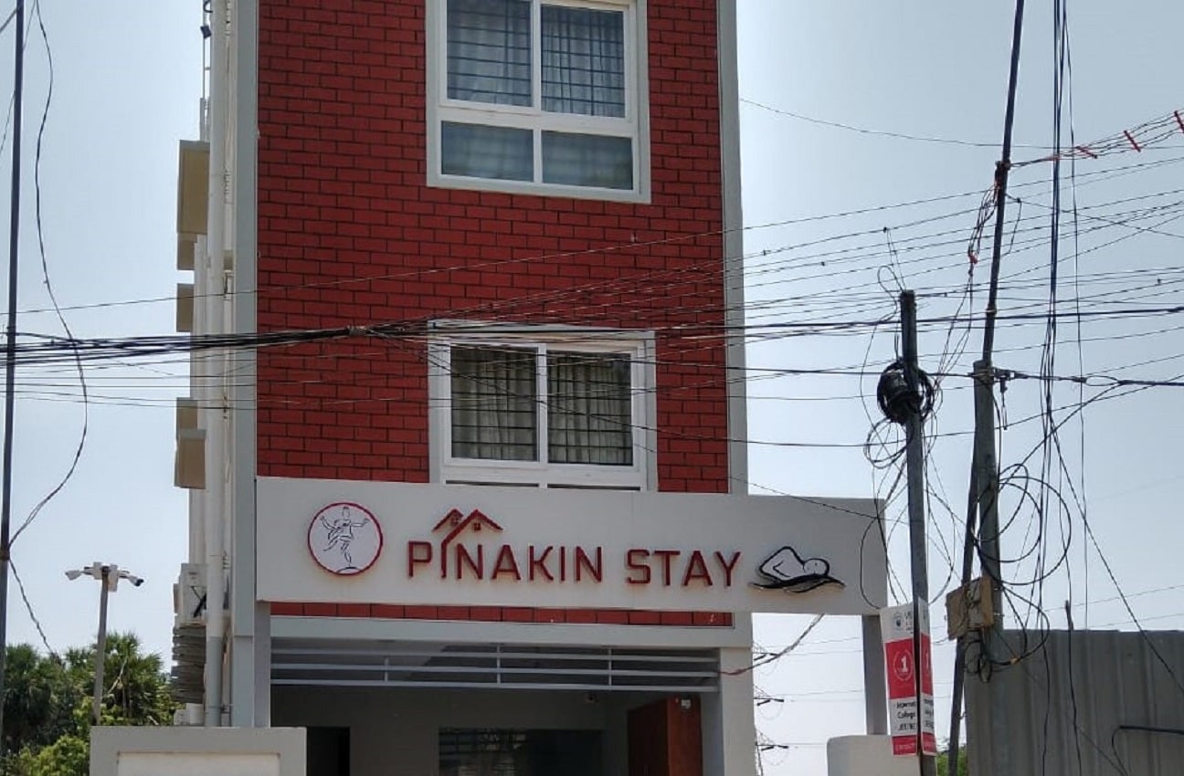 Pinakin Stay(Opp-Vanagaram Apollo Hospital) - Tap to explore photos