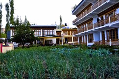 Hotel Naro