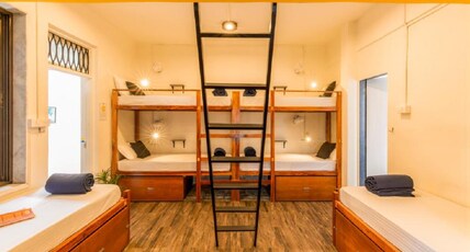 Locomo Hostel  OG - Stay Work Eat Room Type - Bed in 10-Bed Mixed Dorm