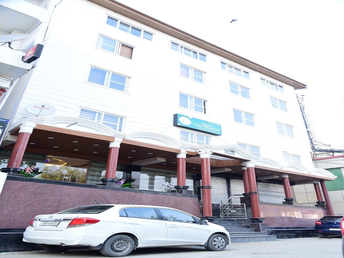 Hotel Lime Wood Inn (Near Dal Lake) - Tap to explore photos