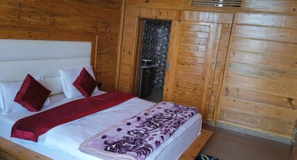 The Royals Apricot Garden Room Type - Valley View Room Without Balcony