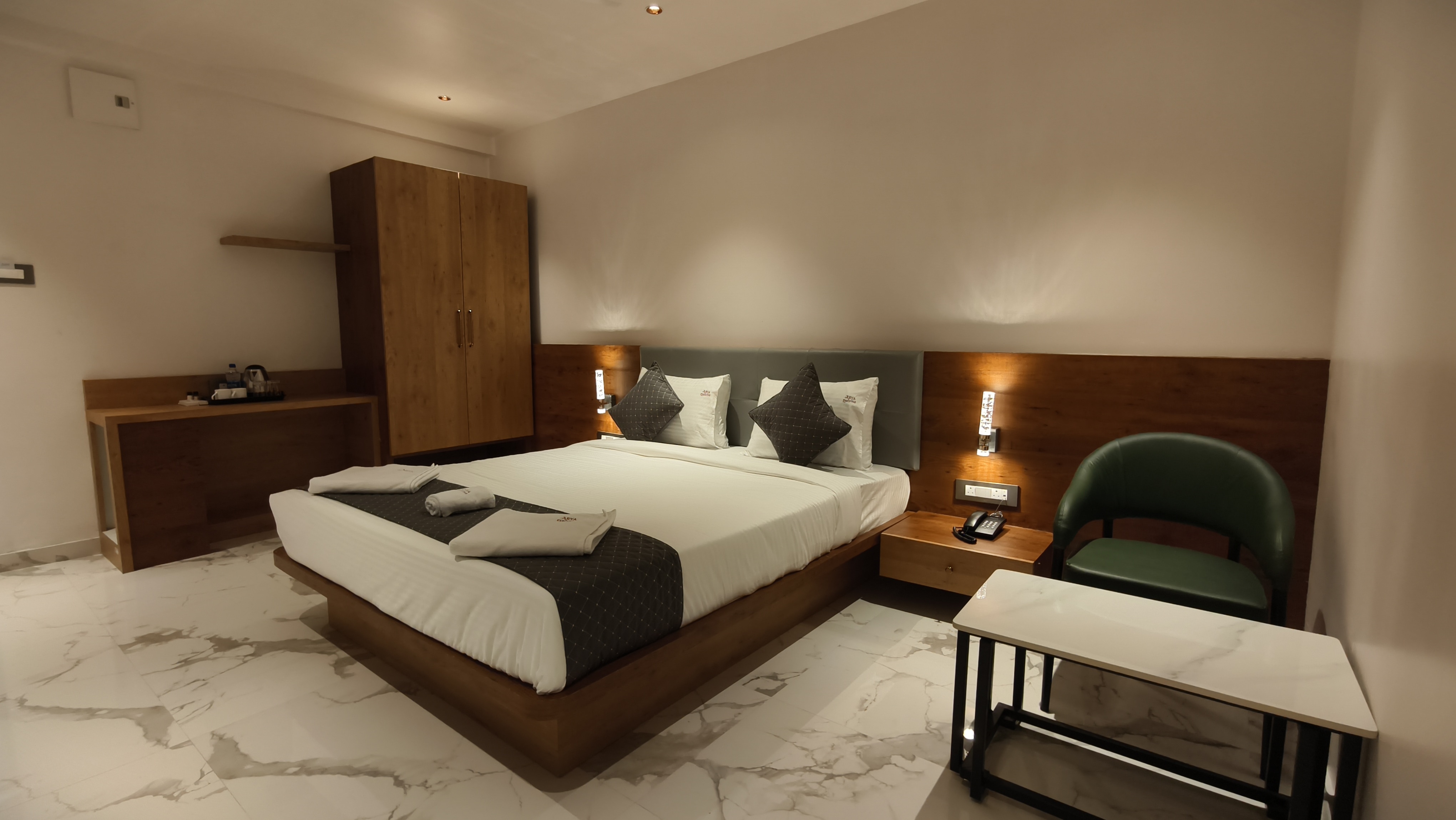 Hotel Arya Executive Pune - Tap to explore photos