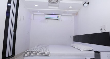 Hotel Madan Palace Room Type - Deluxe Room
