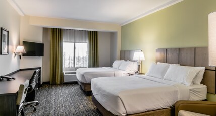 Candlewood Suites - Hartford Downtown Room Type - 2 Queen Bed Studio Suite Comm Access Tub