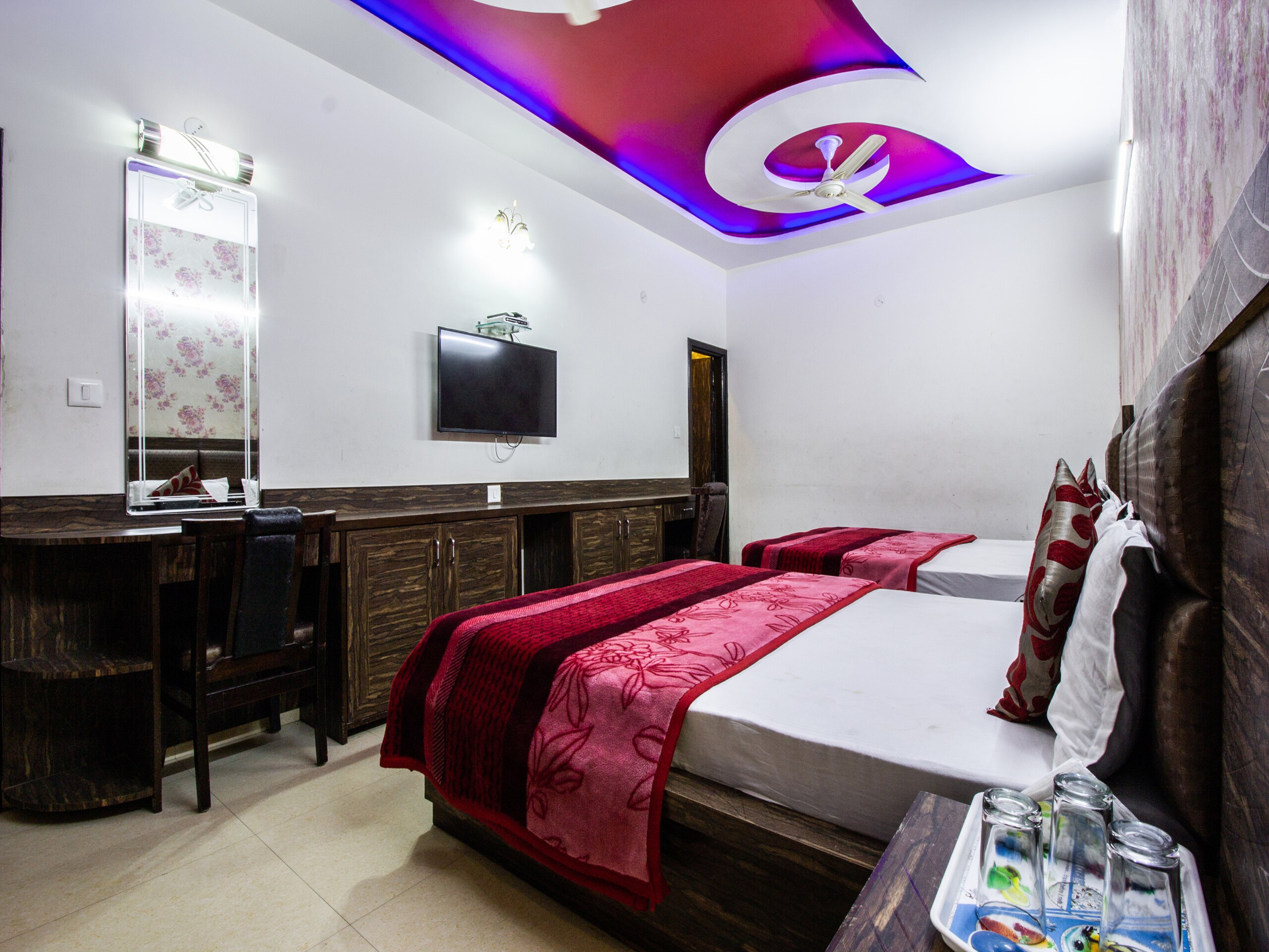 HOTEL NEW SS RESIDENCY - Tap to explore photos