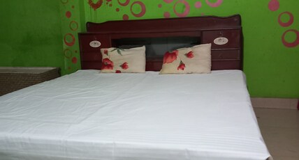 Hotel shree palace Room Type - Bedroom 7