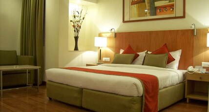 Taj Tristar Room Type - Deluxe Business Room