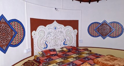 Moon HomeStay Room Type - Traditional Hut - Kacchi Bunga