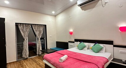 Breeze Mansion With Mountain View Room Type - Deluxe Room