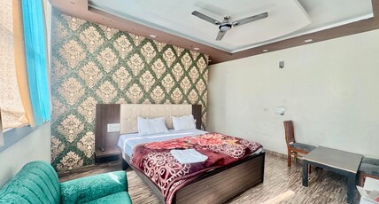 Hotel Rao Estate and Restaurant Room Type - Deluxe