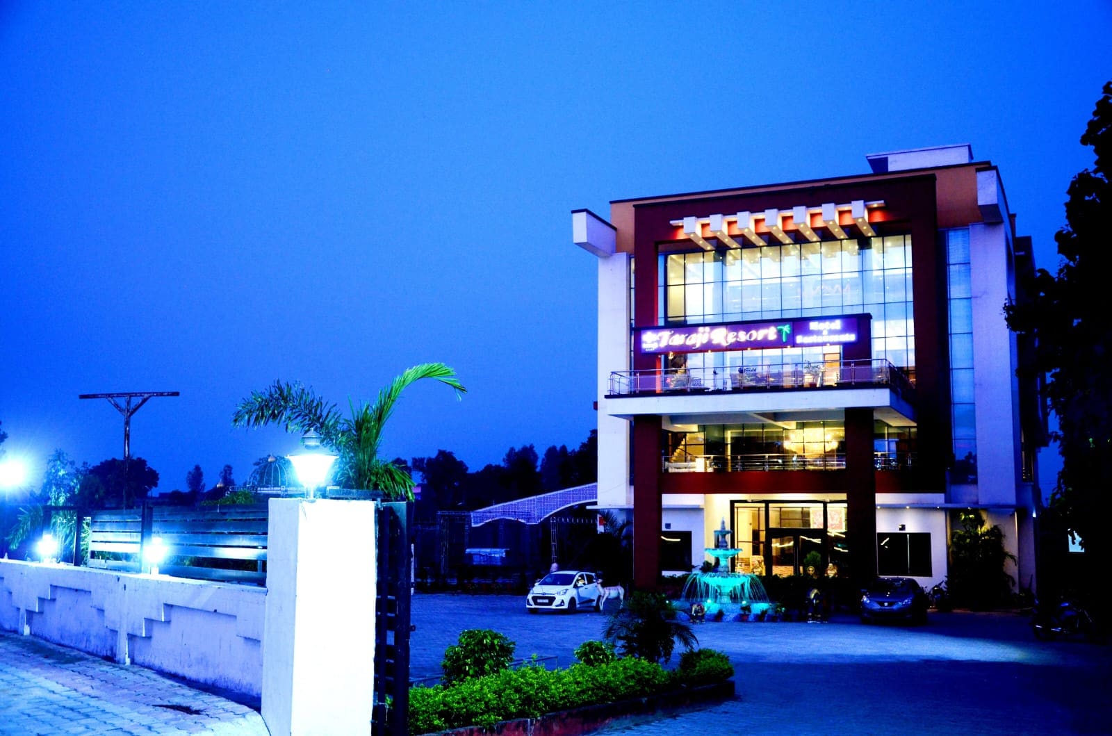 Taraji Resort - Tap to explore photos
