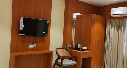 Hotel Luxuria Grand Room Type - EXECUTIVE